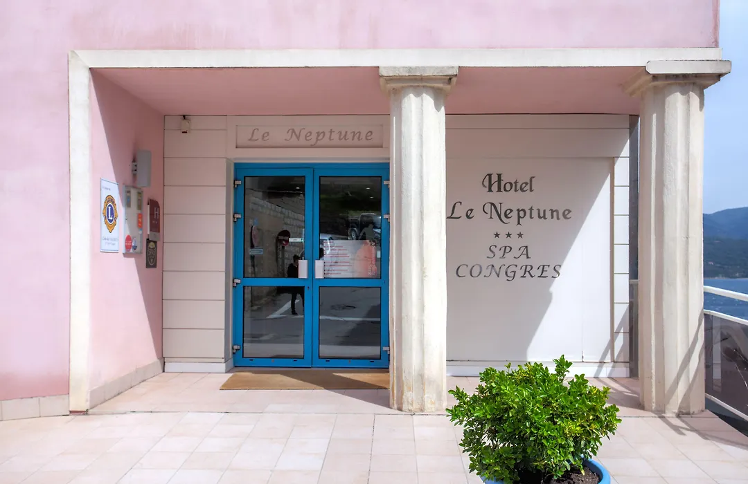 Le Neptune&Spa-1