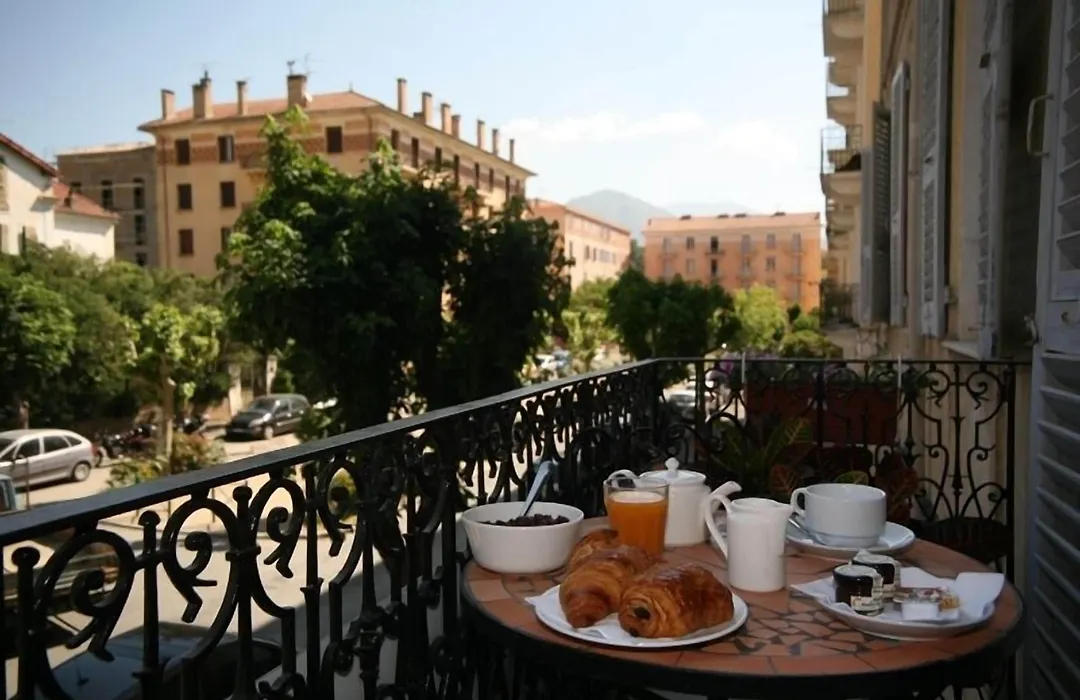 Hôtel Duc De Padoue-1