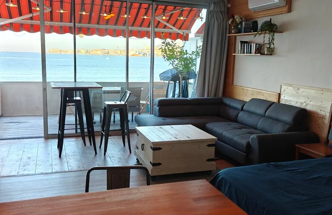 Appartement Sur La Plage-1