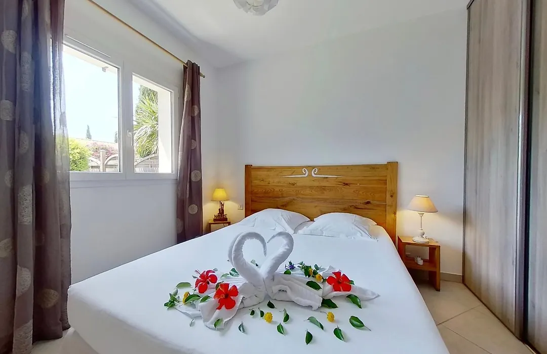 Villas Cala Corsa: Seaside Luxury with Heated Pools in Porto-Vecchio-1