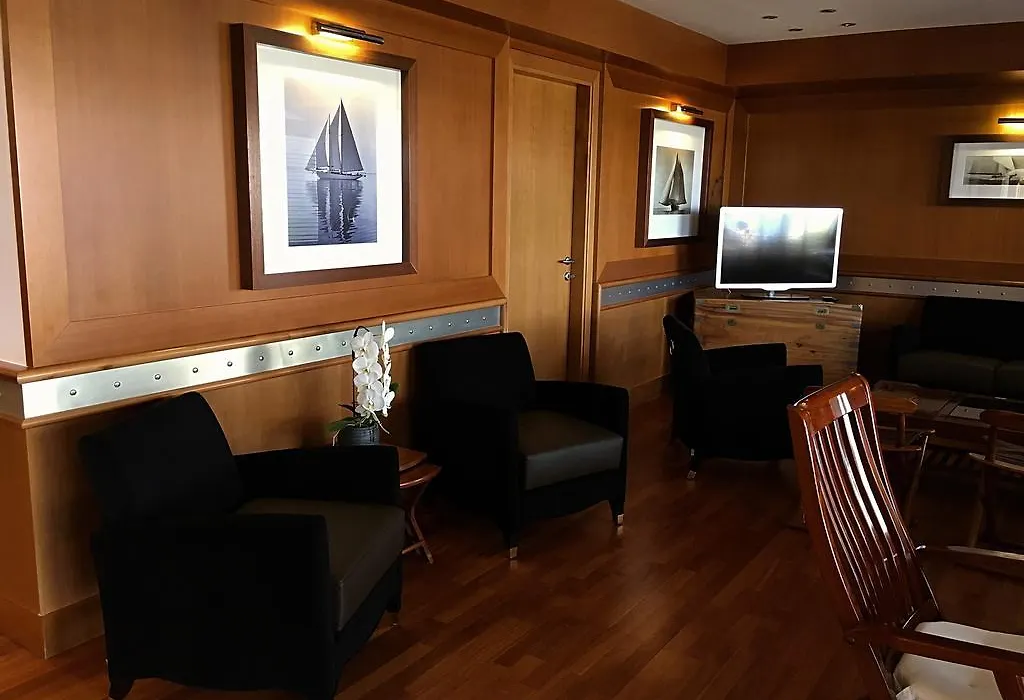 Hotel L'Amiral-1