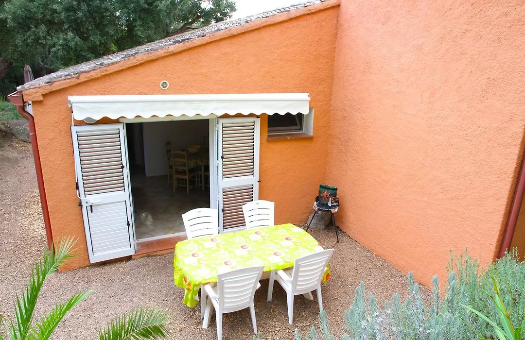 Residence Les Jardins de Sainte-Lucie Piscine chauffée-1