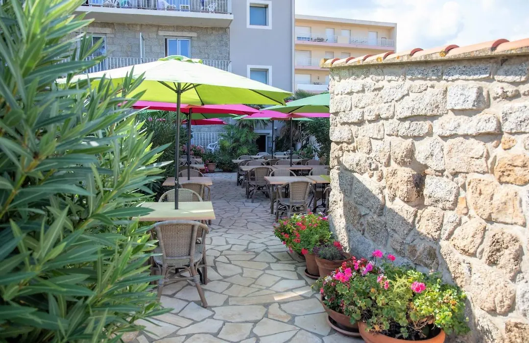 Hôtel Beach-1