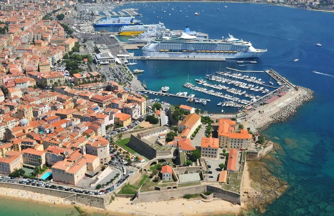 F3 - Standing Centre Ville Calme Et Climatise-1
