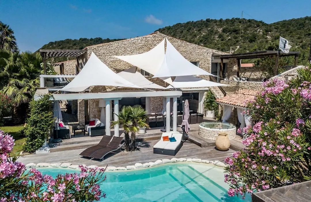 Villa Petra Bianca A 10Mn A Pied Du Port De Bonifacio Piscine Chauffee Privee 6 Chambres 5 Sdb 12 Pers-1