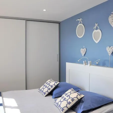 Appartement Moderne Vue Mer 180 Et Proche Des Plages-3