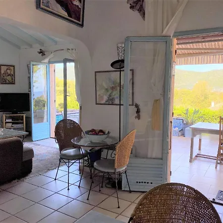 Villa Traditionnelle En Bord De Mer Vue Montagne Et Acces Plage A Pied-3