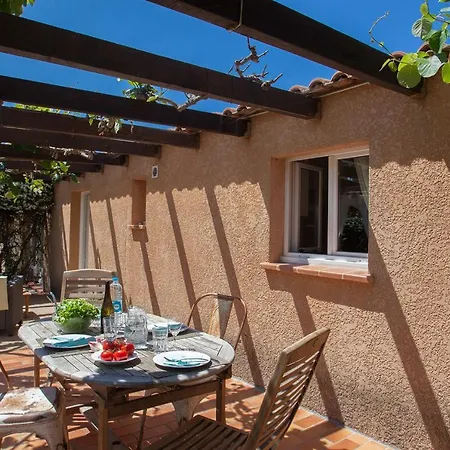 maison kiwi avec piscine chauffée terrasse jardin et bbq à Calvi-2