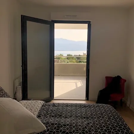 Bel appartement f3 vue sur le golfe d’ajaccio-2