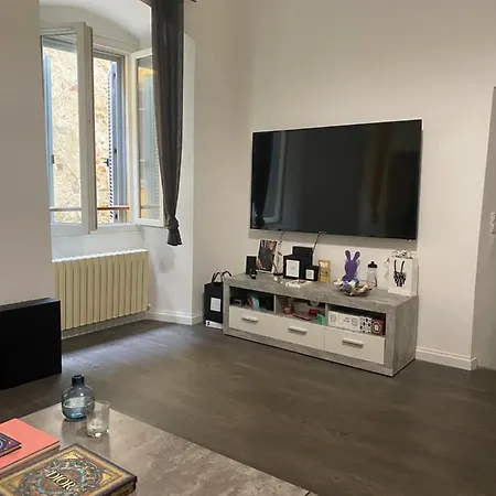 Merveilleux Appartement Sur La Place Du Marche De Bastia-3