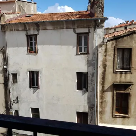 Vieille Ville D Ajaccio De 1 A 4 Pers A 300M Du Port Et A 15 Mn De Laeroport Proches De Plus Belles Plages Et Ttes Commodites A Proximite-3
