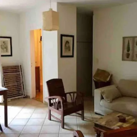 Calvi : Appartement Familiale Avec Jardin-3