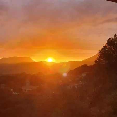 Bella Stella, Un Appartement Avec Jardin Pour Vos Vacances Au Calme Pres D'Ajaccio-2