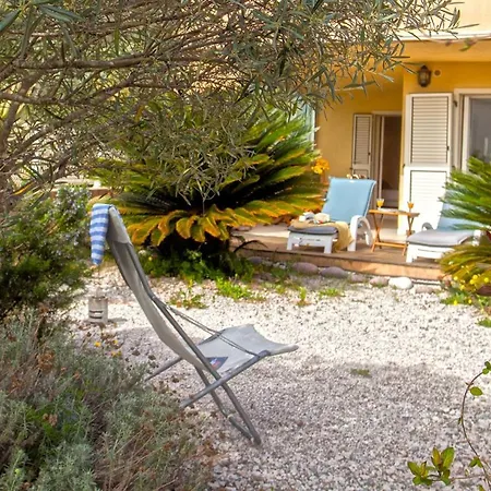Casa Linda Au Calme Avec Jardin A 900 M Plage Port Et Centre De Calvi-3