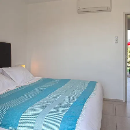 appartement Levante au calme piscine chauffée partagée et bbq-3