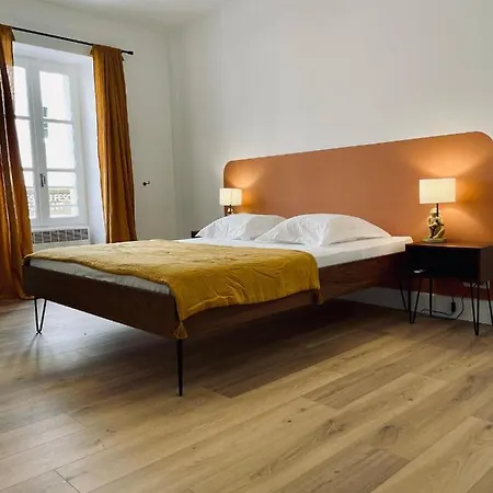Superbe Appartement T2 En Plein Centre D'Ajaccio, Rue Fesch-3
