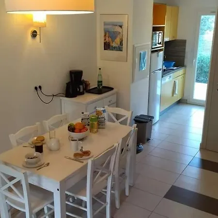 Maison duplex 2 chambres, avec jardin, 800m plage-3