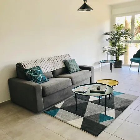 Appartement 2 Pieces A Calvi Avec Terrasse Et Parking - Fr-1-63-261-3