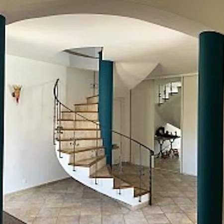 Villa De 4 Chambres Avec Piscine Privee Jardin Clos Et Wifi A Borgo-2