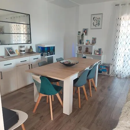 Maison Familiale 3 Chambres Doubles- 6 A 8 Couchages-2