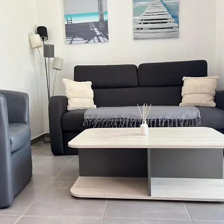 Plage A 6 Minutes De Voiture - 46M2 Jardin Et Terrasse - Appt Rdc 4 Personnes-3