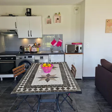 Petite Maison Dans Residence Avec Piscine Commune-2