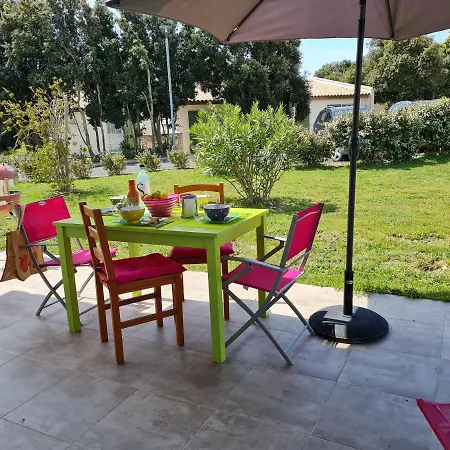 Petite Maison Dans Residence Avec Piscine Commune-3
