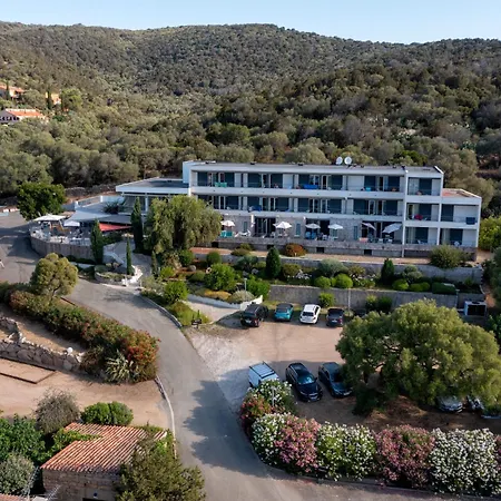 Hotel Les Eucalyptus-3