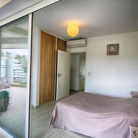 Appartement 3 Pieces Avec Terrasse, A 350M De La Plage, Parking Et Clim - Calvi - Fr-1-63-260-3
