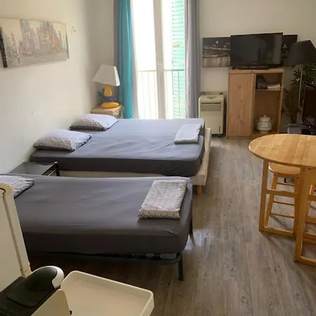 Ajaccio / Centre Ville / Port 2Mn / Parking Proche/ Toutes Commodites-2