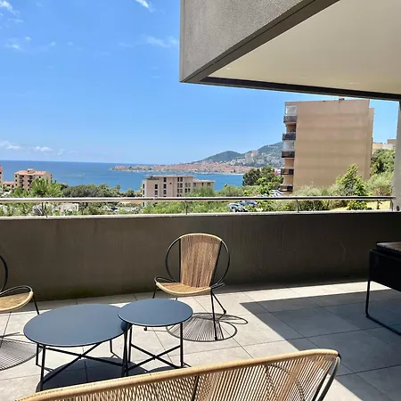 T2 Ajaccio Vue Mer-3