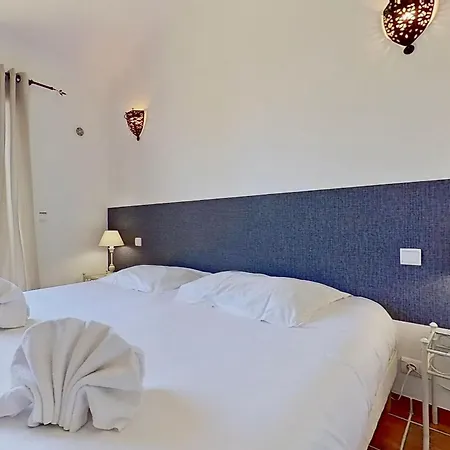 Villas Cala Corsica 2, 3 et 4 chambres avec Piscine privée chauffée ou partagée - Internet Fibre - Entièrement Climatisée à Lecci de Porto-Vecchio Cala Rossa-3