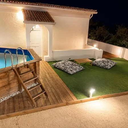 Villa entièrement rénovée avec piscine en plein coeur de Bastia - Corse-2