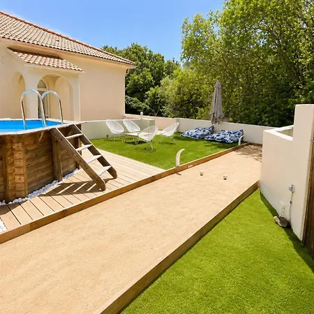 Villa entièrement rénovée avec piscine en plein coeur de Bastia - Corse-3