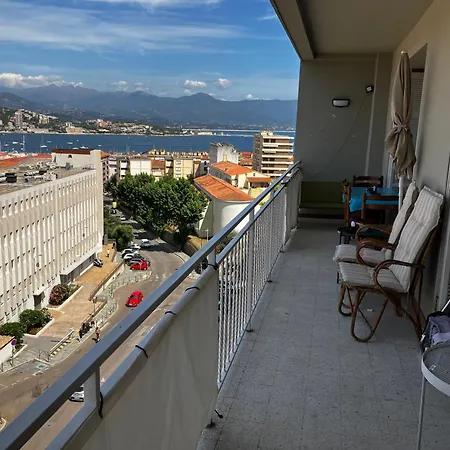 Tres Bel Appartement Avec Terrasse De 87M2 Avec Une Superbe Vue Panoramique Sur La Baie D Ajaccio-2