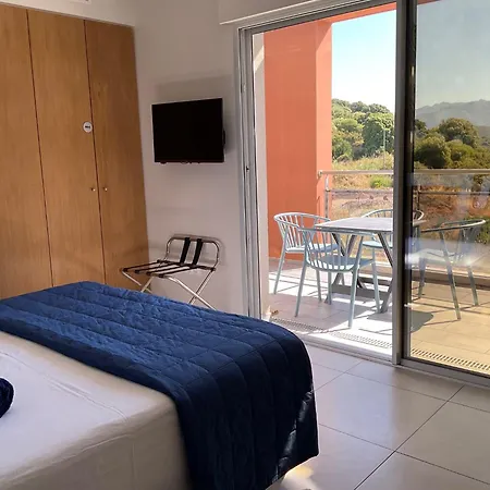 Suite Maritime: Seaside Terrace with Private Parking-3