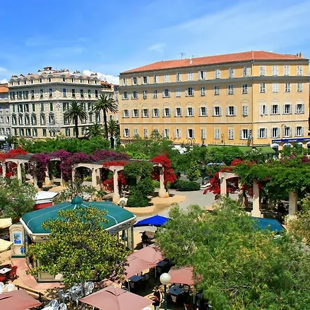 Ajaccio Centre F4 Climatise-2