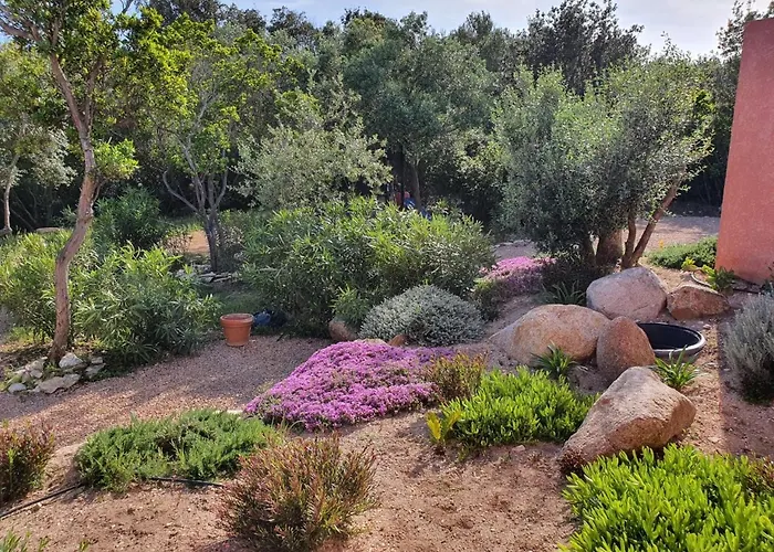 Mini-Villas Celia A Bonifacio