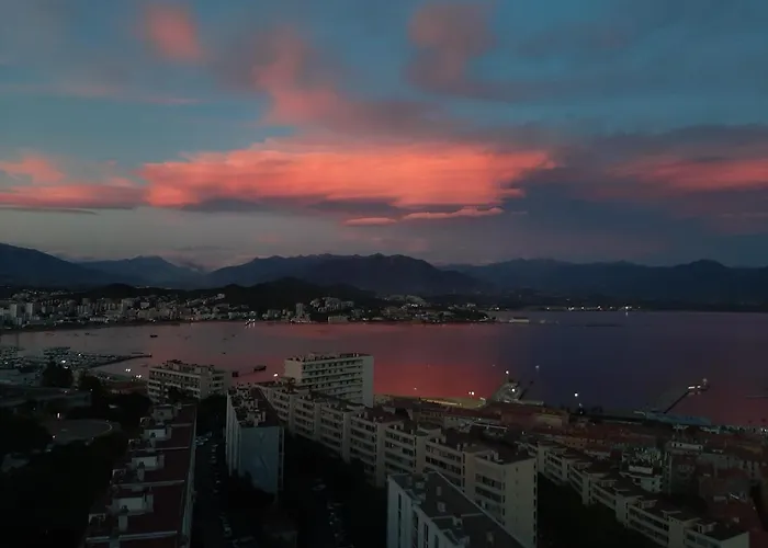 F3 Fenetre Sur Jardin Vue Mer Et Montagne Pour 4 Voyageurs Ajaccio 