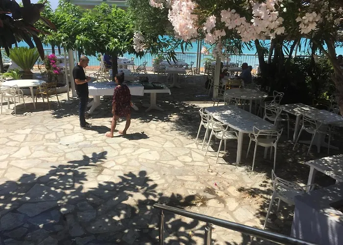 Ajaccio Sea View: Beachfront T2 with Balcony and Parking