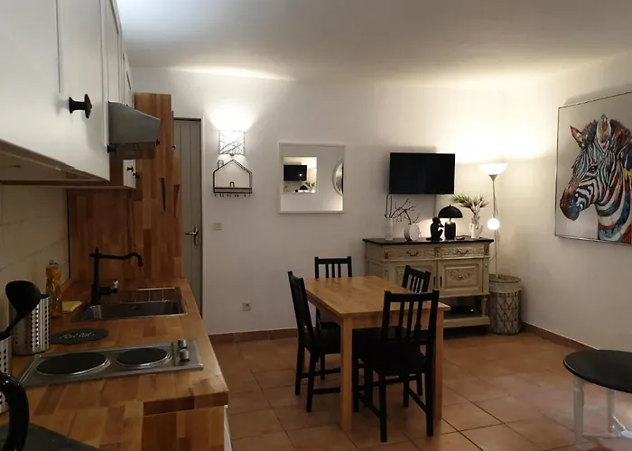 Boutique Appartements De L'Eglise Calvi 