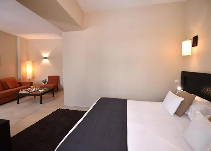 Hotel Perla Rossa à LʼÎle-Rousse