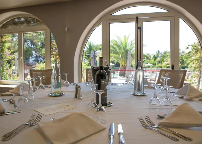 Hotels in de buurt van Grotte Napoléon