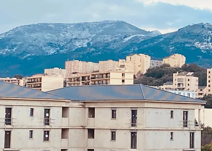 Mountain View & Sea View Location Chambre Individual 1 Sur 3 Chambres Dispo Avec Climes Mais Salle De Bain Et Salon En Commune Bastia 