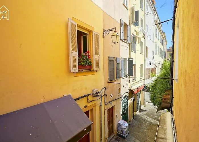 Carlota - Appartement rénové au cœur de la vieille ville - by TGB Ajaccio 