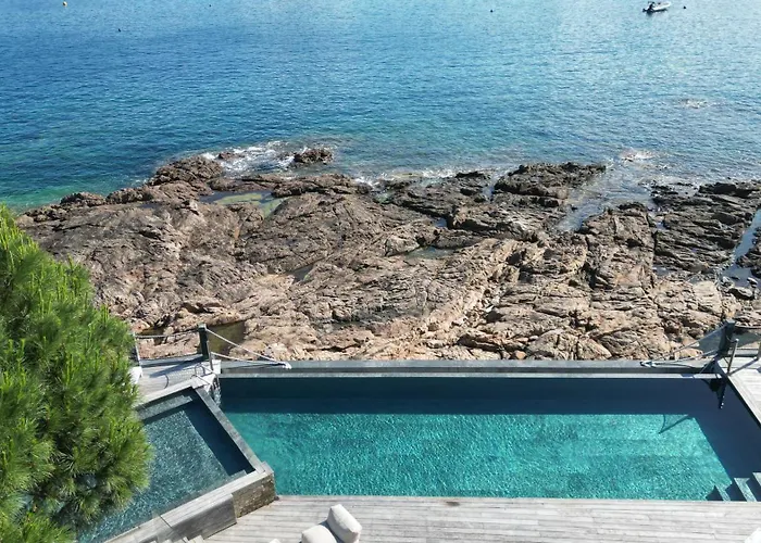 Calcatoggio (Corsica) Hotels