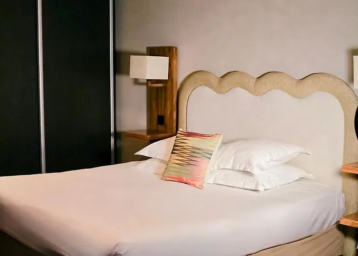 Best Calvi (Corsica) Hotels For Families With Kids